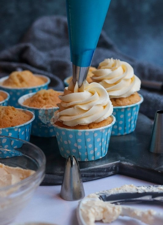 How to Make Swiss Meringue Buttercream – Back to Basics!